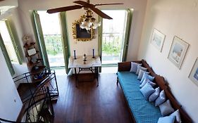 Asiminas House